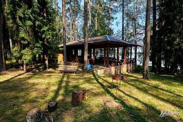 Фото номера Дом с 7 комнатами Загородные дома Baza otdykha  г. Чигиринка 9